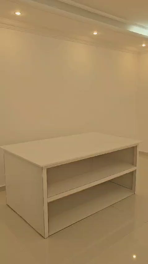 Tailors Cutting Table